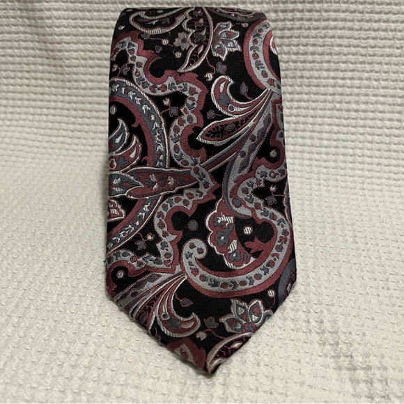 Express Tie - Mauve & Black Paisley - EUC - Picture 6 of 10